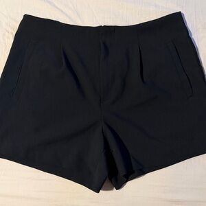 Black Women's Pleated Shorts